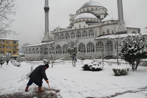 Akyazı Belediyesi Kar Mücadelesine Yeniden Başladı